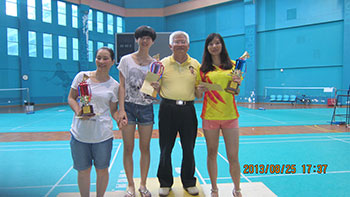 2013年羽毛球赛4.jpg